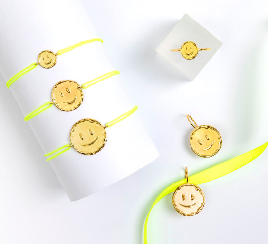 SMILE_AT_ME_VISU01_jaune